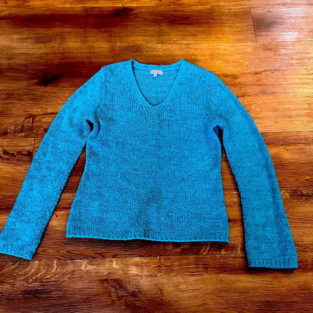 Per Una. Beautiful teal silk knit V-neck sweater